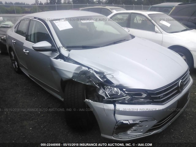 1VWDT7A35HC070806 - 2017 VOLKSWAGEN PASSAT R-LINE Gümüş foto 1