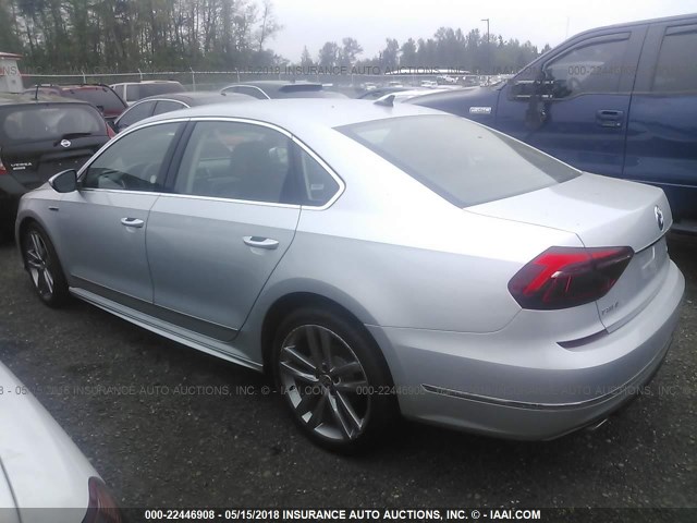 1VWDT7A35HC070806 - 2017 VOLKSWAGEN PASSAT R-LINE Gümüş foto 3