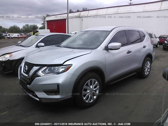 KNMAT2MT7HP543392 - 2017 NISSAN ROGUE S/SV SILVER photo 2