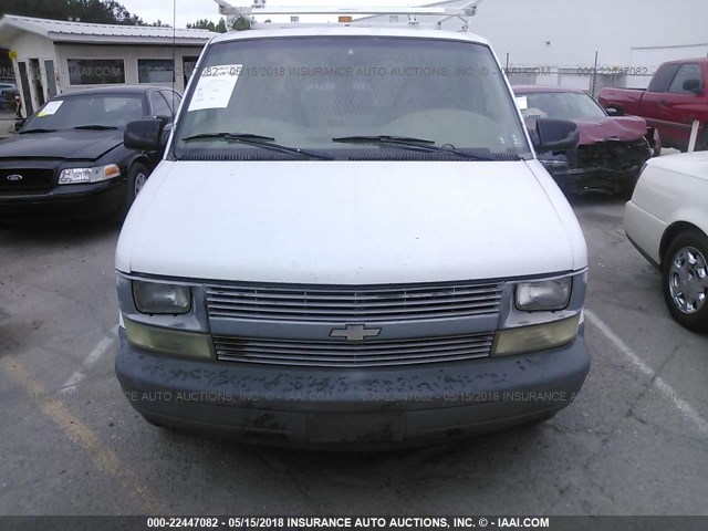 1GCDM19W71B107698 - 2001 CHEVROLET ASTRO WHITE photo 6