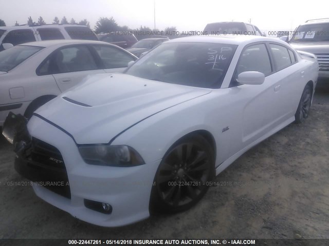 2C3CDXEJ9DH673578 - 2013 DODGE CHARGER SRT-8 WHITE photo 2