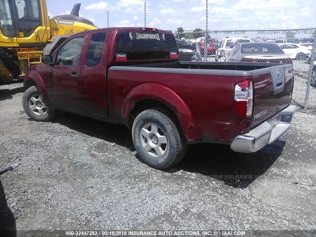 1N6AD06U28C412513 - 2008 NISSAN FRONTIER KING CAB LE/SE/OFF ROAD RED photo 3