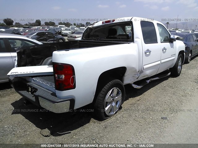 3GCPCSE02BG392911 - 2011 CHEVROLET SILVERADO C1500 LT WHITE photo 4