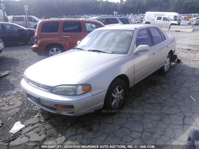 4T1BG12K0TU779630 - 1996 TOYOTA CAMRY DX/LE/XLE GOLD photo 2