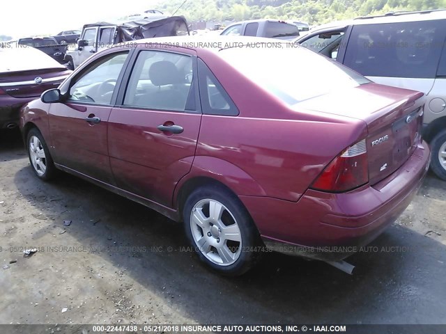 1FAFP34NX5W157719 - 2005 FORD FOCUS ZX4 MAROON photo 3