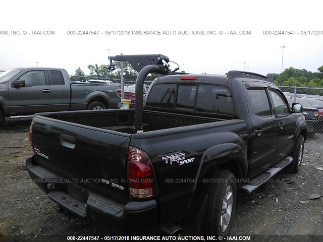 5TELU42NX6Z305063 - 2006 TOYOTA TACOMA DOUBLE CAB შავი ფოტო 4