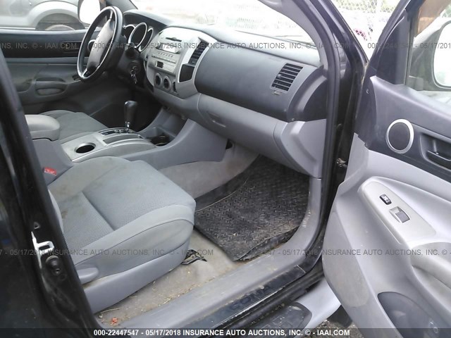 5TELU42NX6Z305063 - 2006 TOYOTA TACOMA DOUBLE CAB შავი ფოტო 5
