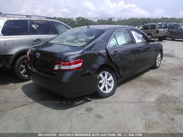 4T1BF3EK7BU656867 - 2011 TOYOTA CAMRY SE/LE/XLE GRAY photo 4