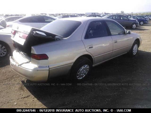 4T1BG22K0VU754705 - 1997 TOYOTA CAMRY CE/LE/XLE TAN photo 4