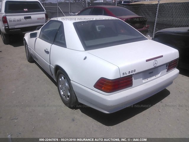 WDBFA63E1RF088390 - 1994 MERCEDES-BENZ SL 320 WHITE photo 3