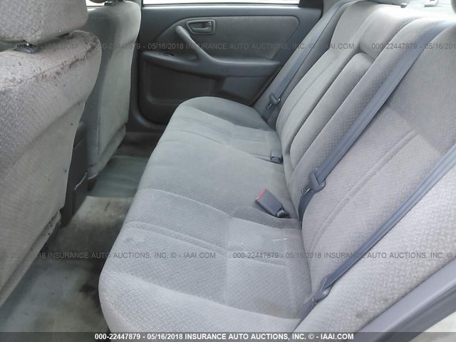 4T1BF22K6YU113257 - 2000 TOYOTA CAMRY LE/XLE Silber Foto 8