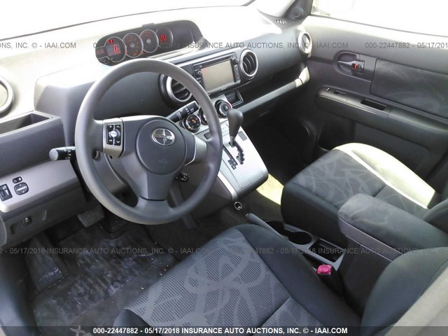 JTLZE4FE6DJ044690 - 2013 TOYOTA SCION XB SILVER photo 5