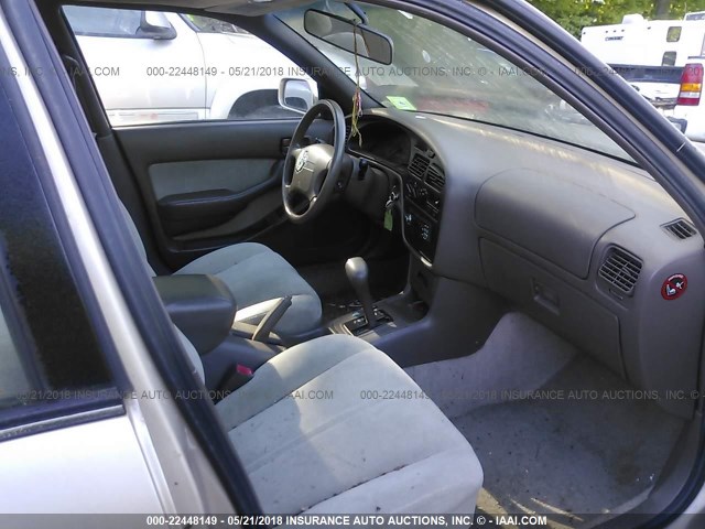 4T1BG12K3TU663287 - 1996 TOYOTA CAMRY DX/LE/XLE GOLD photo 5