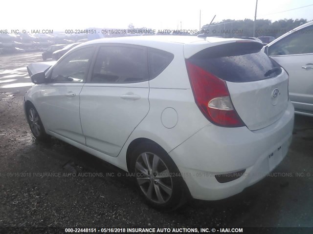 KMHCU5AE1DU080475 - 2013 HYUNDAI ACCENT GLS/SE WHITE photo 3