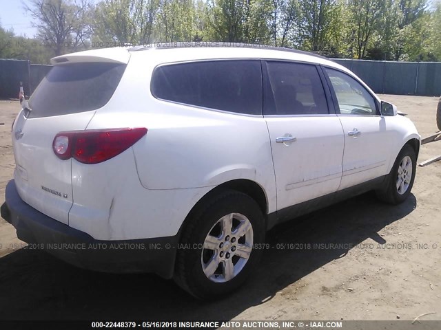 1GNKVJED2BJ294484 - 2011 CHEVROLET TRAVERSE LT WHITE photo 4