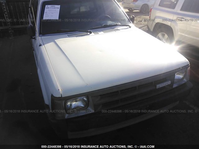 JM2UF1131K0806989 - 1989 MAZDA B2200 SHORT BED WHITE photo 6