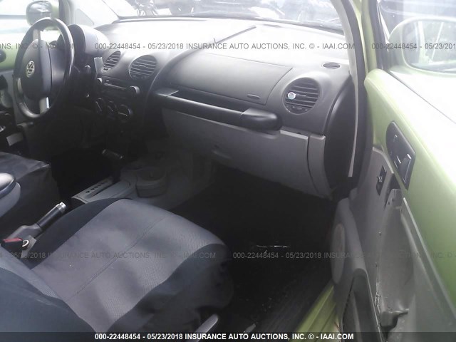3VWDD21C42M405432 - 2002 VOLKSWAGEN NEW BEETLE GLX 绿色 照片 5