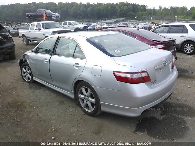 4T1BE46K57U029132 - 2007 TOYOTA CAMRY NEW GENERAT CE/LE/XLE/SE SILVER photo 3