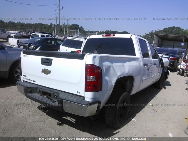 3GCPCREA9BG297800 - 2011 CHEVROLET SILVERADO C1500  LS WHITE photo 4