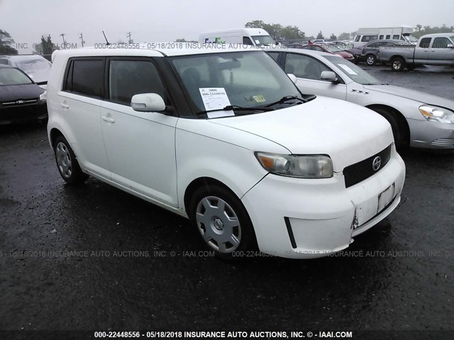 JTLKE50E281025446 - 2008 TOYOTA SCION XB WHITE photo 1