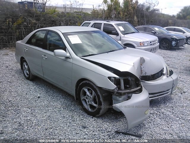 4T1BE32K53U642457 - 2003 TOYOTA CAMRY LE/XLE/SE SILVER photo 1