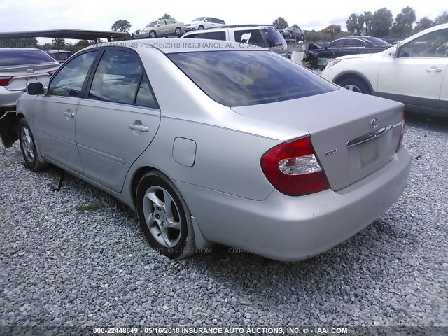 4T1BE32K53U642457 - 2003 TOYOTA CAMRY LE/XLE/SE SILVER photo 3