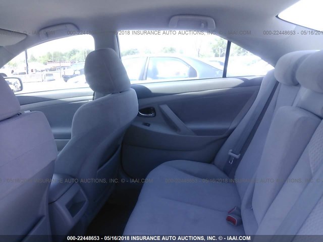 4T4BF3EK5AR060855 - 2010 TOYOTA CAMRY SE/LE/XLE SILVER photo 8