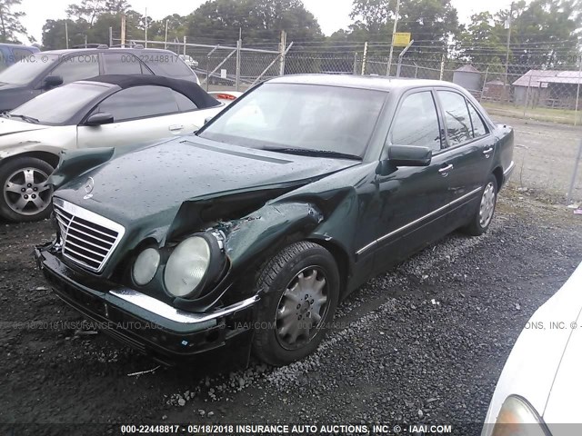 WDBJF55F5TJ012378 - 1996 MERCEDES-BENZ E 320 GREEN photo 2