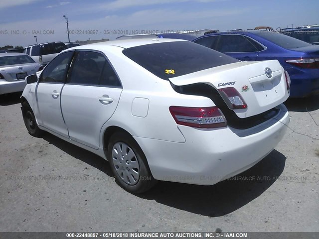 4T1BF3EK7BU584276 - 2011 TOYOTA CAMRY SE/LE/XLE WHITE photo 3