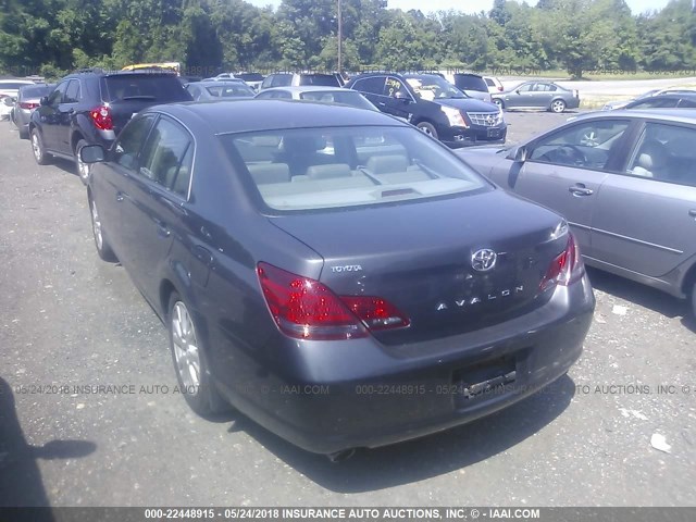 4T1BK36B68U312949 - 2008 TOYOTA AVALON XL/XLS/TOURING/LIMITED GRAY photo 3