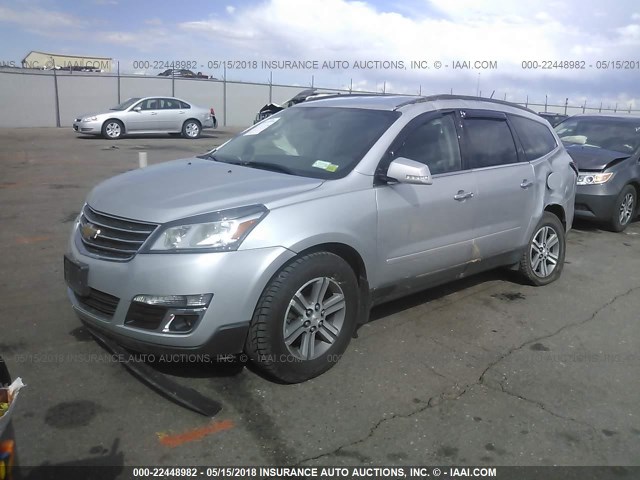 1GNKVHKD4FJ169070 - 2015 CHEVROLET TRAVERSE LT SILVER photo 2