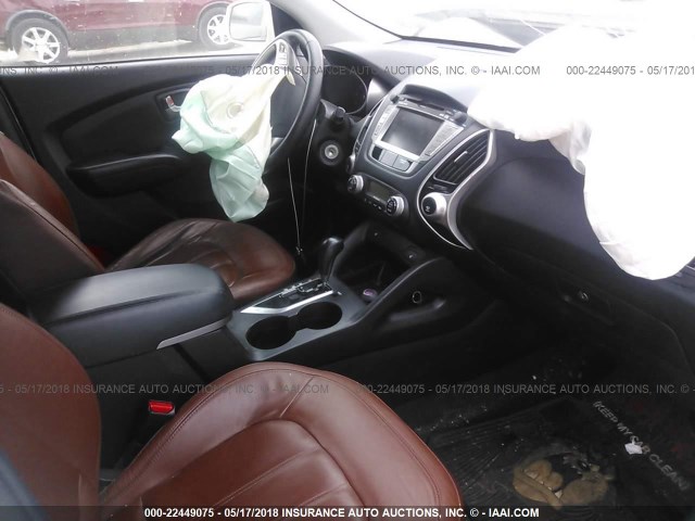 KM8JU3AC5BU204321 - 2011 HYUNDAI TUCSON GLS/LIMITED თეთრი ფოტო 5