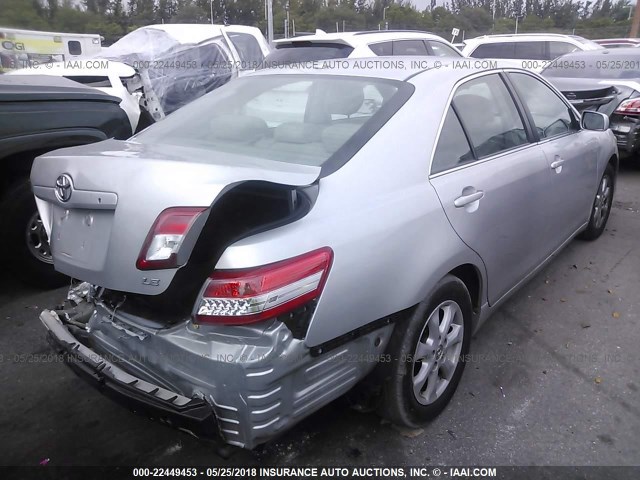 4T1BF3EK3BU762927 - 2011 TOYOTA CAMRY SE/LE/XLE SILVER photo 4