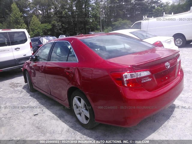 4T1BF1FK6EU807852 - 2014 TOYOTA CAMRY L/SE/LE/XLE RED photo 3
