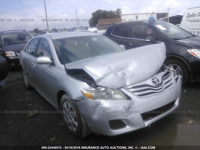 4T1BF3EK8AU531732 - 2010 TOYOTA CAMRY SE/LE/XLE 银色 照片 1