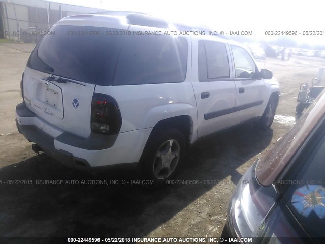 1GNES16S656105233 - 2005 CHEVROLET TRAILBLAZER EXT LS/EXT LT WHITE photo 4