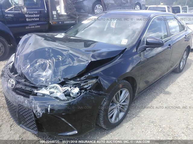 4T1BF1FK0FU072108 - 2015 TOYOTA CAMRY LE/XLE/SE/XSE BLACK photo 2