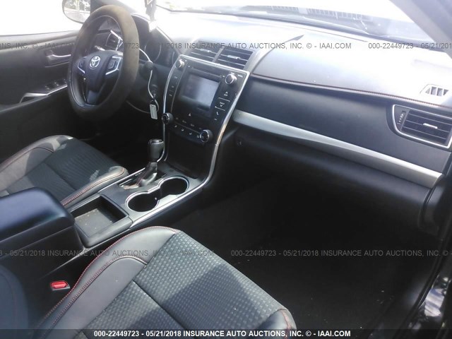 4T1BF1FK0FU072108 - 2015 TOYOTA CAMRY LE/XLE/SE/XSE BLACK photo 5