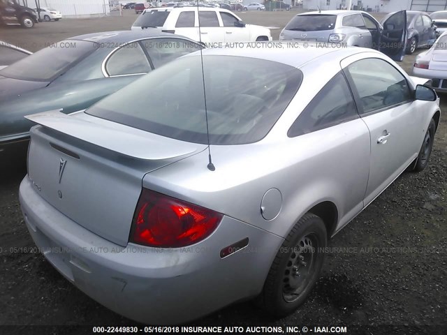 1G2AL15F577267123 - 2007 PONTIAC G5 SILVER photo 4