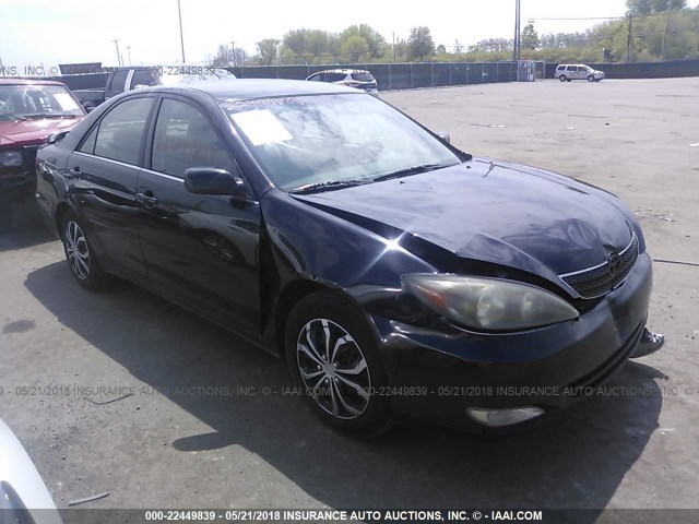 4T1BE32K42U080159 - 2002 TOYOTA CAMRY LE/XLE/SE შავი ფოტო 1