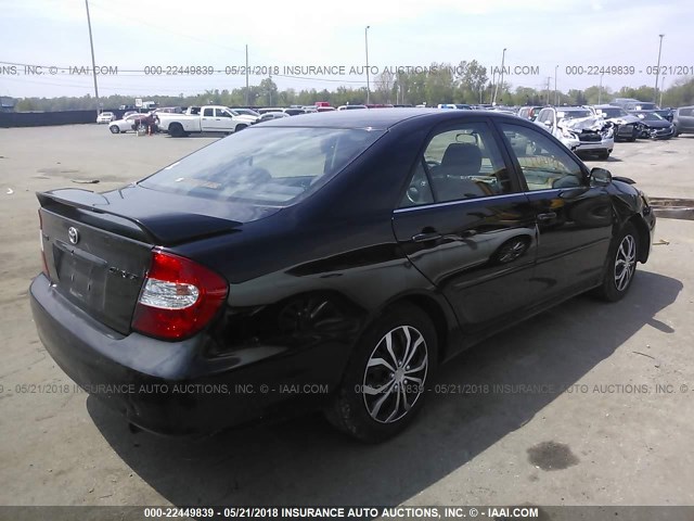 4T1BE32K42U080159 - 2002 TOYOTA CAMRY LE/XLE/SE შავი ფოტო 4