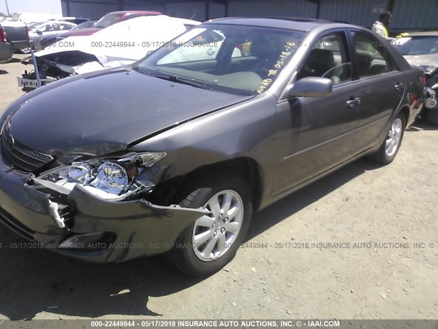 4T1BF30K04U584405 - 2004 TOYOTA CAMRY LE/XLE/SE 灰色 照片 2