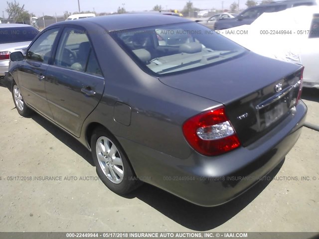 4T1BF30K04U584405 - 2004 TOYOTA CAMRY LE/XLE/SE 灰色 照片 3