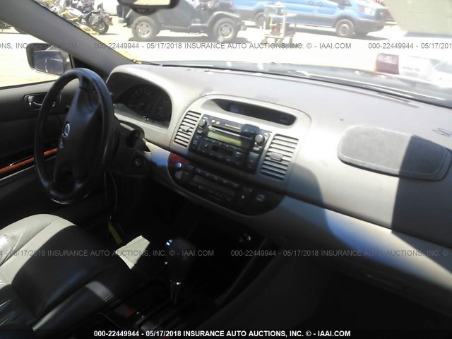 4T1BF30K04U584405 - 2004 TOYOTA CAMRY LE/XLE/SE 灰色 照片 5