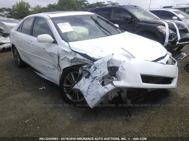 4T1BK3EK3BU611016 - 2011 TOYOTA CAMRY SE/LE/XLE 白色 照片 1