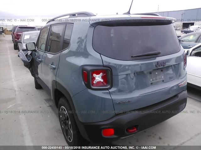 ZACCJBCBXHPE70450 - 2017 JEEP RENEGADE TRAILHAWK Navy photo 3