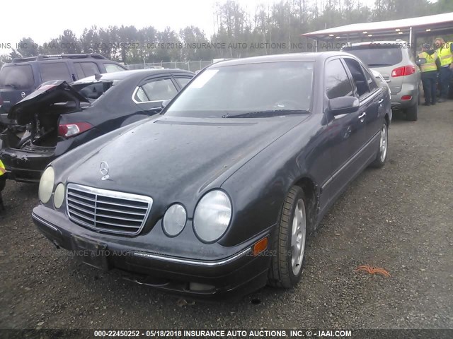 WDBJF70J11B369717 - 2001 MERCEDES-BENZ E 430 BLACK photo 2