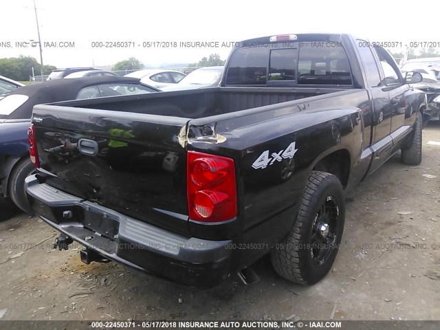 1D7HW42N25S331276 - 2005 DODGE DAKOTA SLT BLACK photo 4