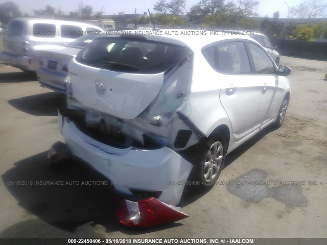 KMHCT5AE1DU106821 - 2013 HYUNDAI ACCENT GLS/GS WHITE photo 4