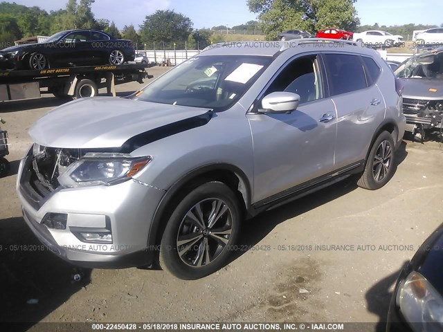 5N1AT2MV4JC744452 - 2018 NISSAN ROGUE SV/SL SILVER photo 2